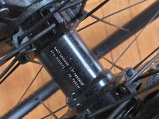 Rueda hunt aerodynamicist Carbono