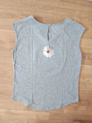 Camiseta Desigual Corazón Flor Gris