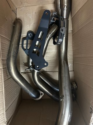 Escape Carbono MT-09 2022