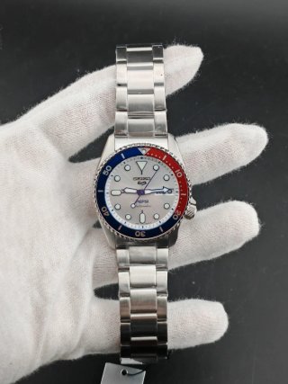 Reloj Seiko Pepsi Automático Blanco - Ed. Limitada