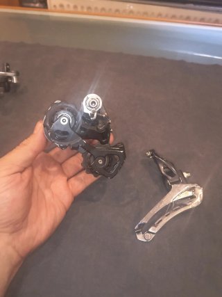 Cambio y Desviador Shimano Ultegra RD 6800