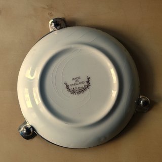 Cenicero inglés de loza con plata