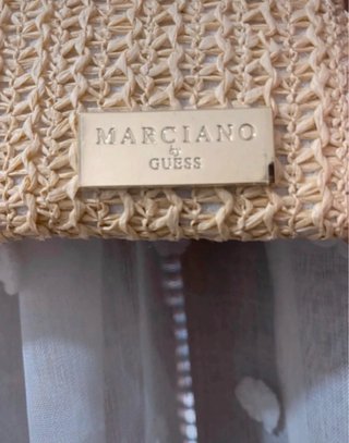 Bolso de mano Guess tejido