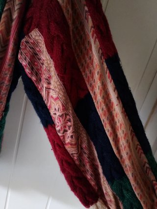 Chaqueta tejida patchwork multicolor.