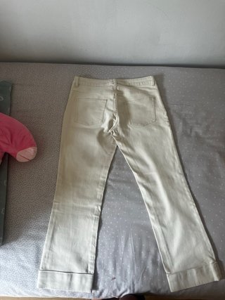 Pantalón tiro bajo beige