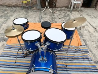 Batería azul completa con accesorios