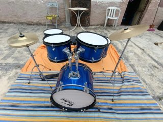 Batería azul completa con accesorios