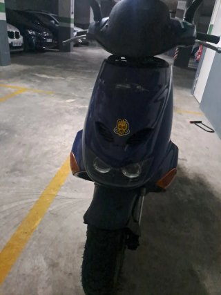Aprilia SR50 Scooter Azul/Plata