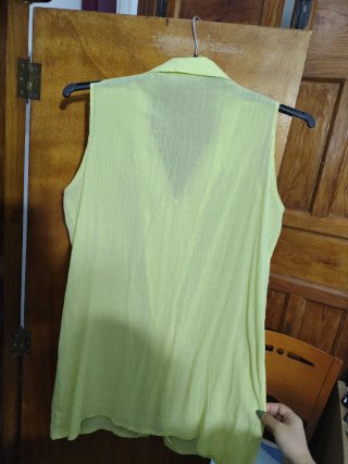 Camisa sin mangas Intuición color amarillo