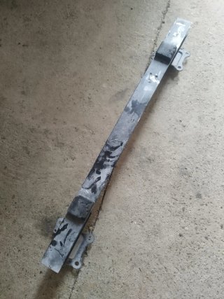 TRAVIESA PARA INTERCOOLER FRONTAL AUDI A3 8L