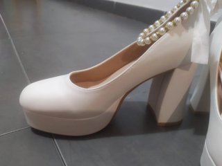 Tacones blancos perlas y lazo T38