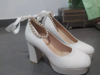 Tacones blancos perlas y lazo T38