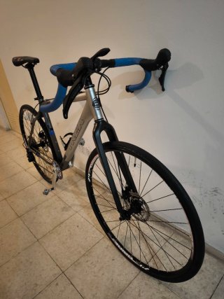 Bicicleta Monster gravel. TREK, talla 19,5".