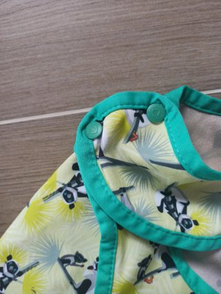 Lote 3 baberos CLOSE Pop-in impermeables