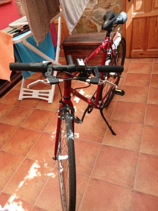 Bicicleta Urbana Roja. Marca La Pomada.