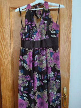 Vestido largo floral marrón y morado