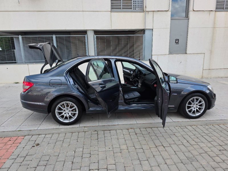 Mercedes-Benz Clase C 2010, foto 39