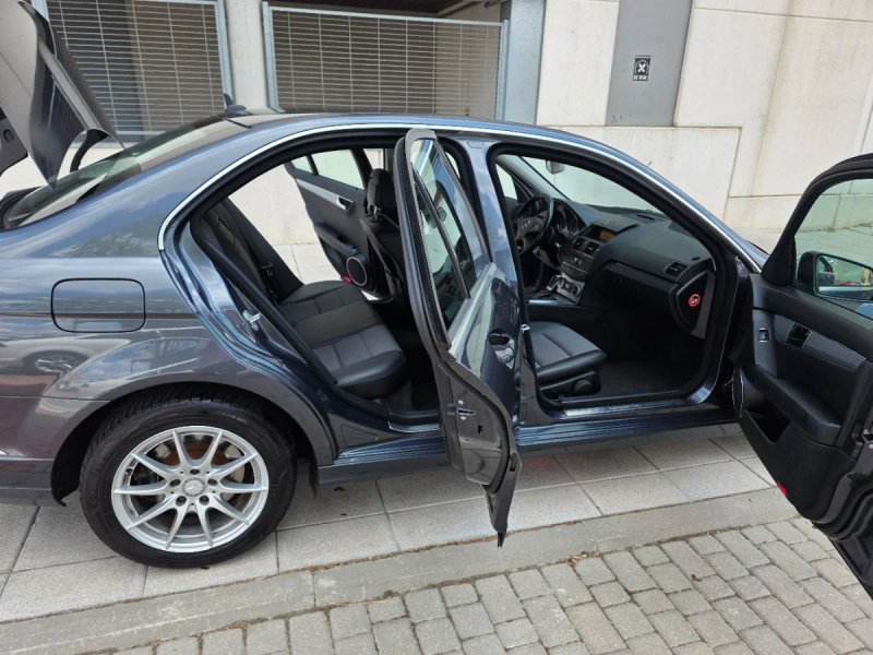 Mercedes-Benz Clase C 2010, foto 40
