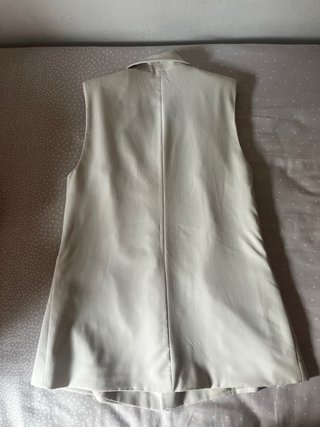 Chaleco largo Stradivarius beige talla única