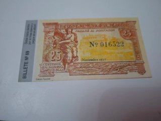 Conjunto de billetes antiguos españoles y extranje