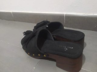 Tacones negros plataforma con flecos talla 39