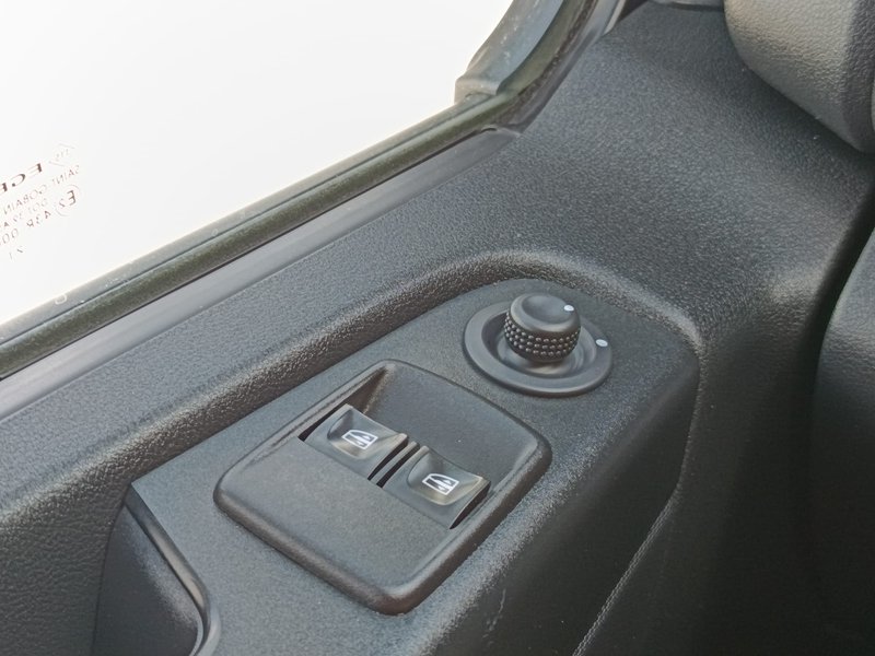 Renault Trafic 2021, foto 14