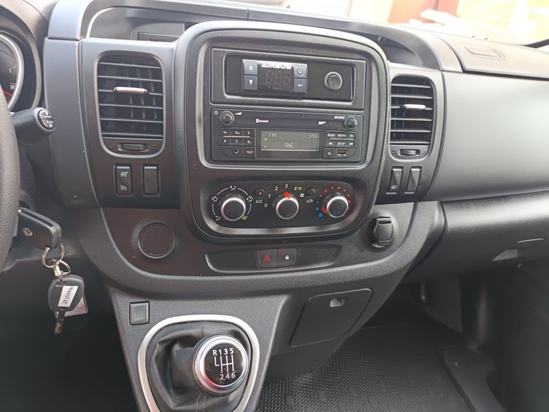 Renault Trafic 2021, foto 16
