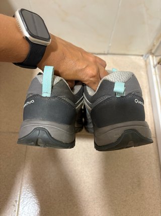 Zapatillas de montaña Quechua grises y turquesa