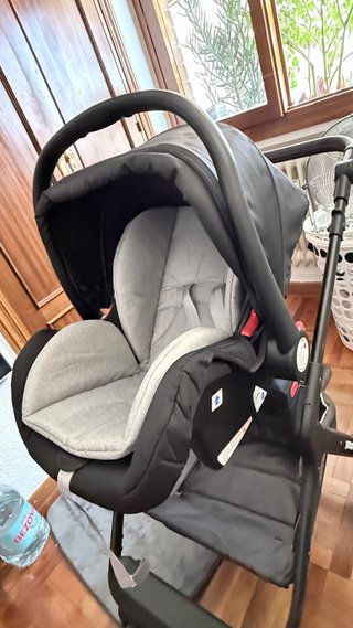 Cochecito de bebé negro