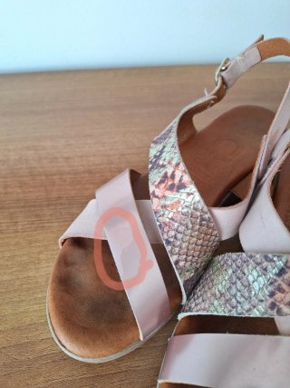 Sandalias de piel rosas