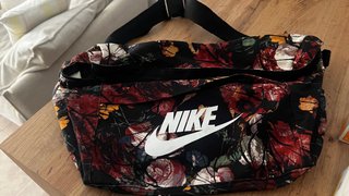 Riñonera Nike Estampado Floral Multicolor 15L