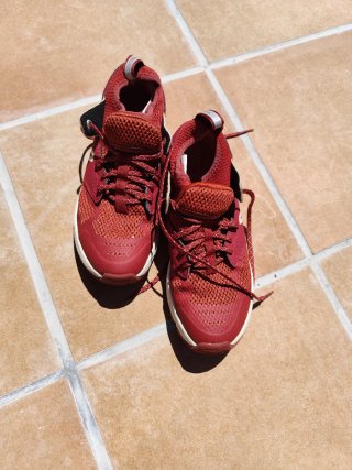 Zapatillas Marcha Nórdica NW 500 Rojo. Talla 38