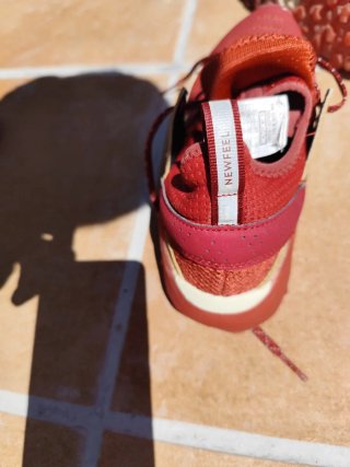 Zapatillas Marcha Nórdica NW 500 Rojo. Talla 38