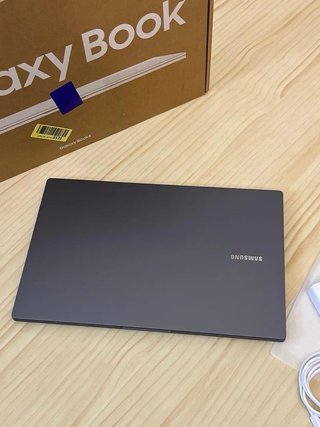 SAMSUNG BOOK 4 15.6" i7 1700 MHz 16GB 512GB SSD