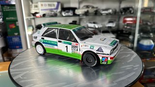 Lancia delta caja cantabria chus puras escala 1:18