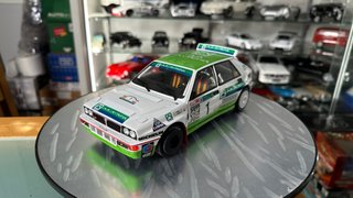 Lancia delta caja cantabria chus puras escala 1:18