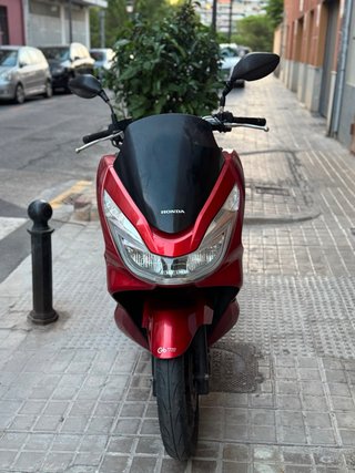 Honda PCX 125 Roja
