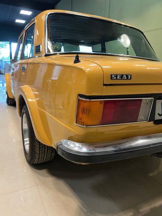 SEAT 124 1996