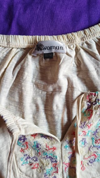 Camiseta manga corta bordada Mujer