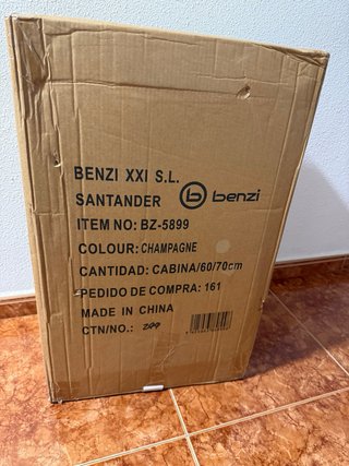 Maletas de viaje azul y champán