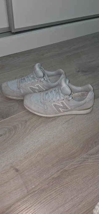 New Balance 996