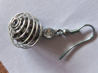 Pendientes jaula con brillantes