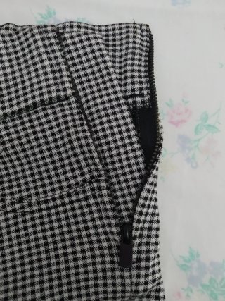 Pantalón Zara cuadros blanco y negro