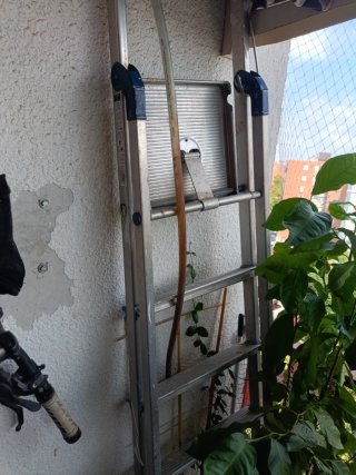 Escalera aluminio 4 peldaños