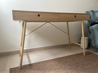 Escritorio madera 120 cm sin usar
