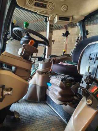 Tractor John Deere 6110MC