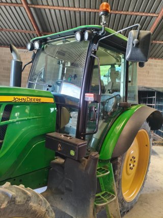 Tractor John Deere 6110MC