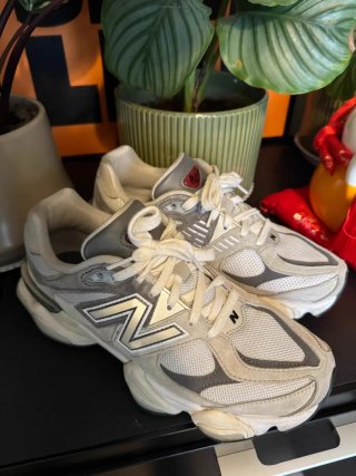 New Balance 41.5 Gris/Blanco Unisex