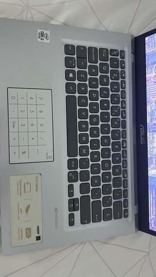 Ordenador portátil ASUS Plata