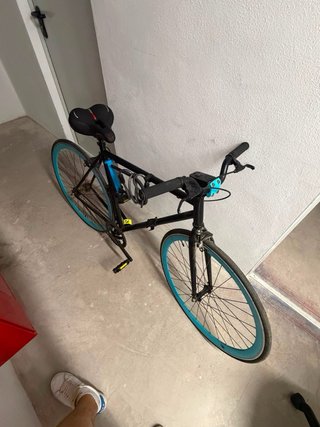 Bicicleta Fixie Negra y Azul